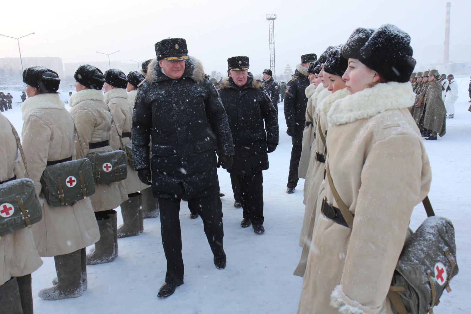 Строевой смотр. Строевой смотр в армии. Строевой смотр ВМФ. Мурманск армия. Армия зима.